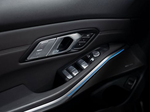 Used 2025 BMW M3 Competition w/ Executive Package image 65