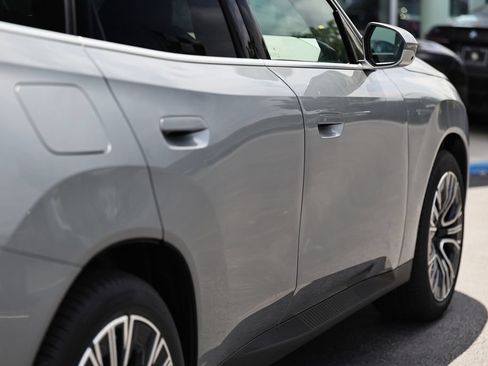 New 2026 BMW X3 xDrive30i w/ Premium Package AWD/4WD image 8