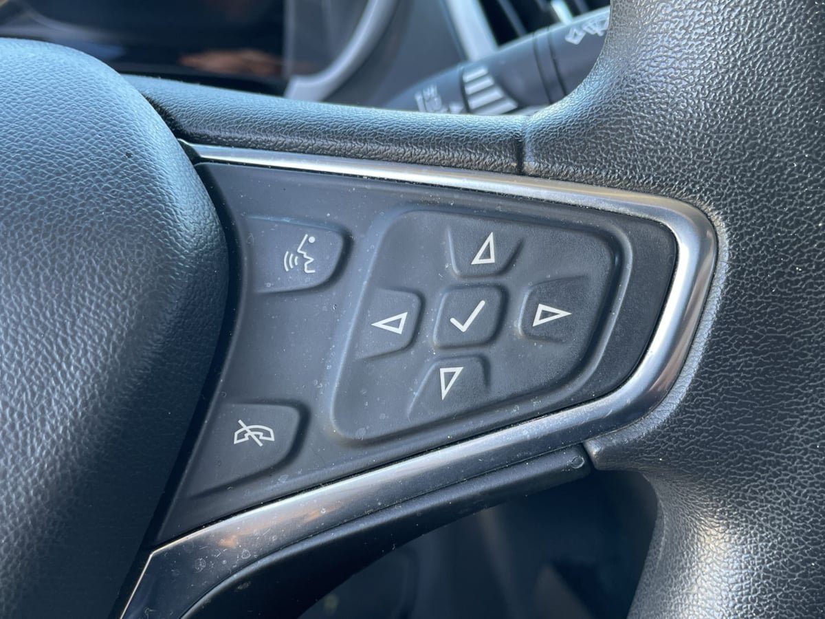 Used 2018 Chevrolet Volt LT FWD image 9