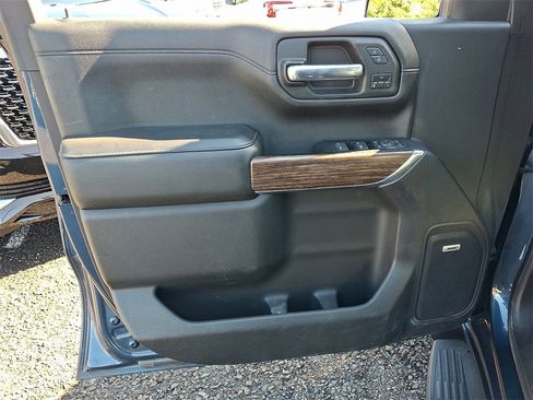 Used 2019 Chevrolet Silverado 1500 High Country w/ Trailer Camera Package image 13