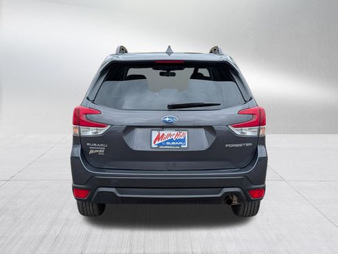 Used 2023 Subaru Forester Premium AWD/4WD image 6