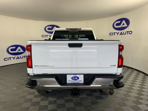 Used 2020 Chevrolet Silverado 2500 LTZ w/ LTZ Premium Package AWD/4WD image 3
