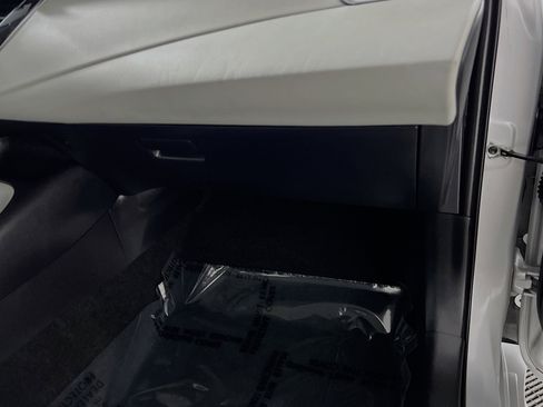 Used 2022 Toyota Corolla LE image 35