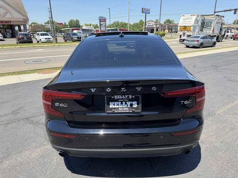 Used 2020 Volvo S60 T6 Momentum AWD/4WD image 4