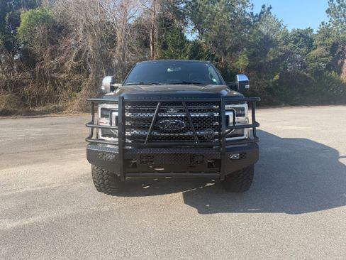 Used 2021 Ford F250 Platinum w/ FX4 Off-Road Package image 2