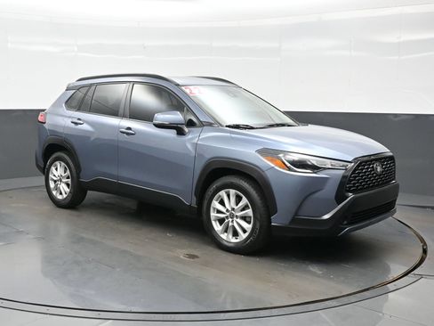 Used 2022 Toyota Corolla Cross LE FWD image 8