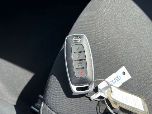 Used 2025 Nissan Sentra SV FWD image 21