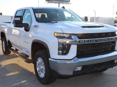 Used 2023 Chevrolet Silverado 2500 LT w/ Convenience Package image 10