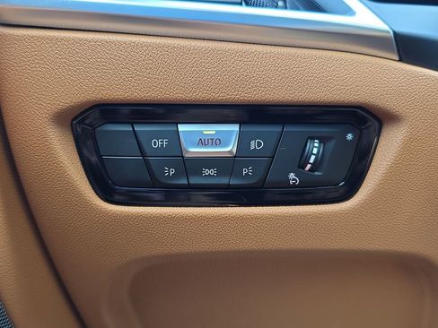 Used 2025 BMW i4 eDrive40 w/ Premium Package image 27