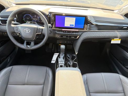 New 2026 Toyota Camry Hybrid FWD image 23