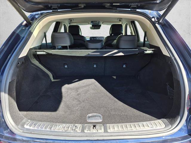 Used 2022 Genesis GV70 2.5T AWD/4WD image 6