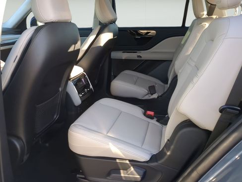 New 2026 Lincoln Aviator AWD image 21