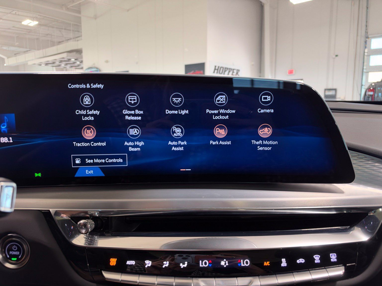 Used 2024 Cadillac Lyriq Luxury w/ LPO, Floor Liner Package AWD/4WD image 29