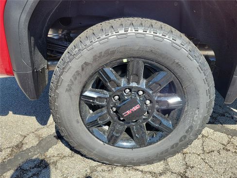 New 2026 GMC Sierra 2500 AT4 w/ AT4 Premium Plus Package image 5