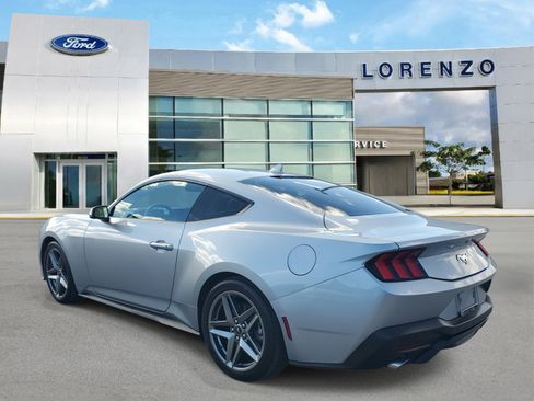 Used 2024 Ford Mustang Coupe image 7