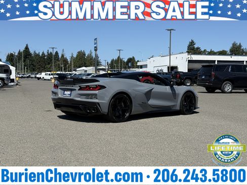 Used 2025 Chevrolet Corvette E-Ray w/ Stealth Interior Trim Package AWD/4WD image 31