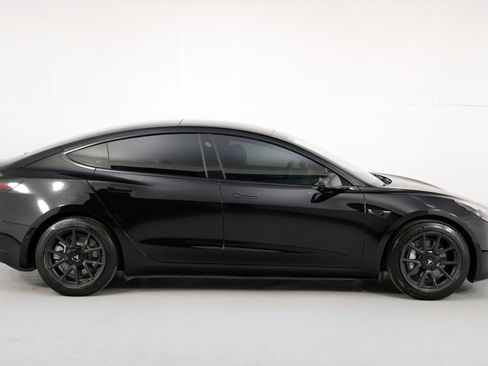 Used 2022 Tesla Model 3 Standard Range image 52