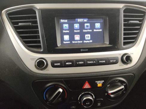 Used 2021 Hyundai Accent SE FWD image 25