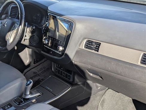 Used 2022 Mitsubishi Outlander SEL image 21