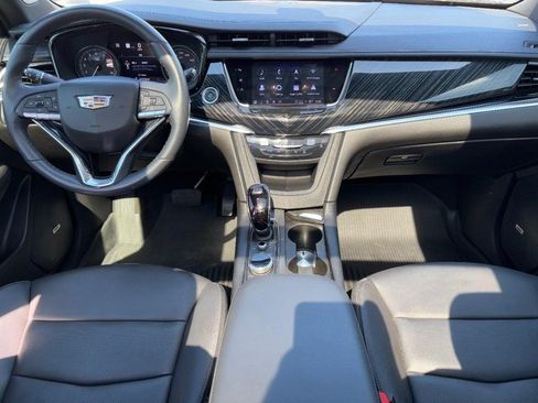 Used 2023 Cadillac XT6 Premium Luxury w/ Technology Package AWD/4WD image 14