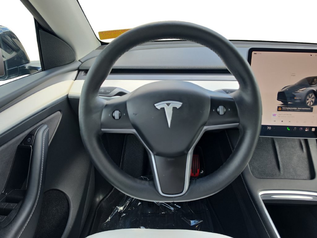 Used 2024 Tesla Model Y Long Range AWD/4WD image 12