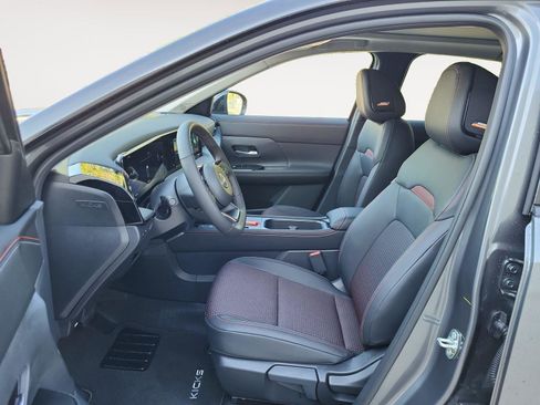 New 2026 Nissan Kicks SR w/ SR Premium Package AWD/4WD image 10