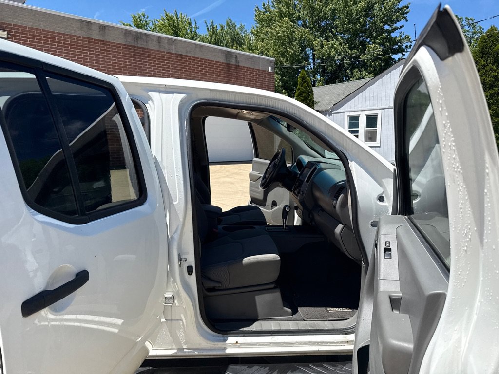 Used 2019 Nissan Frontier SV w/ Value Truck Package AWD/4WD image 11