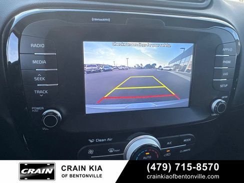 Used 2019 Kia Soul ! FWD image 20