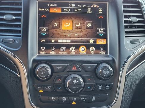 Used 2017 Jeep Grand Cherokee Limited image 10