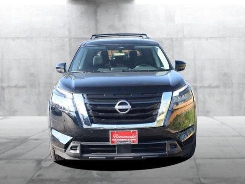 Certified 2023 Nissan Pathfinder SV w/ SV Premium Package AWD/4WD image 4