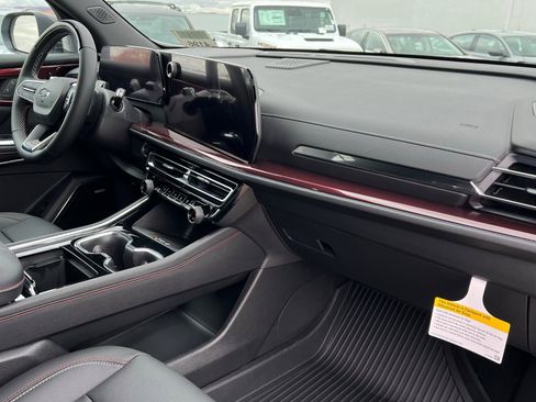 New 2026 Chevrolet Traverse Z71 image 26