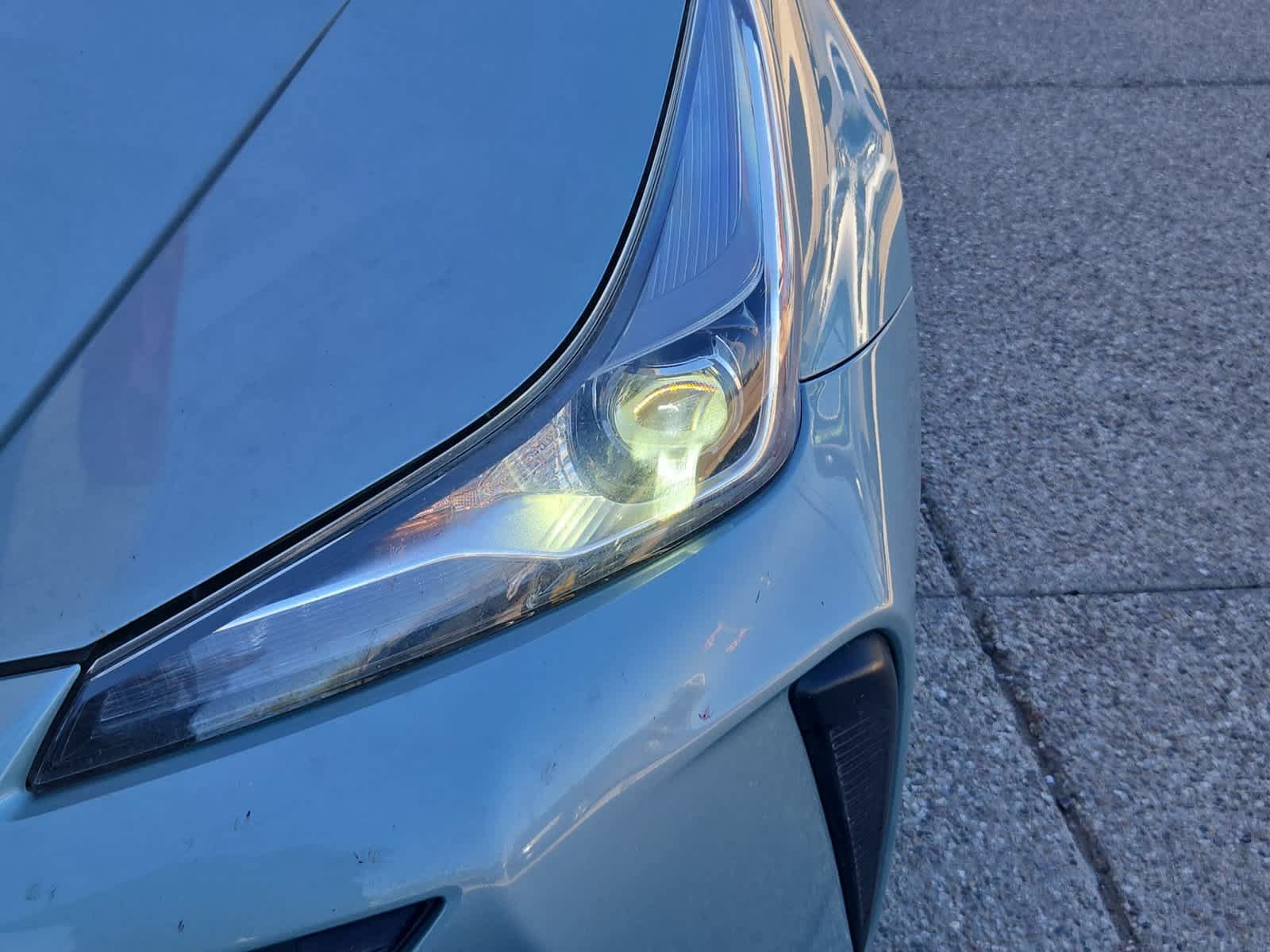 Used 2019 Toyota Prius LE FWD image 11