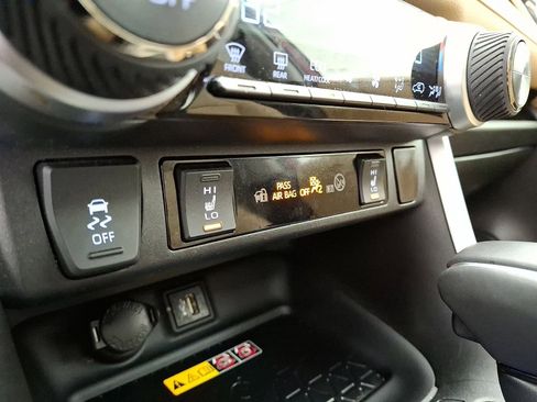 Certified 2023 Toyota RAV4 XLE Premium image 19