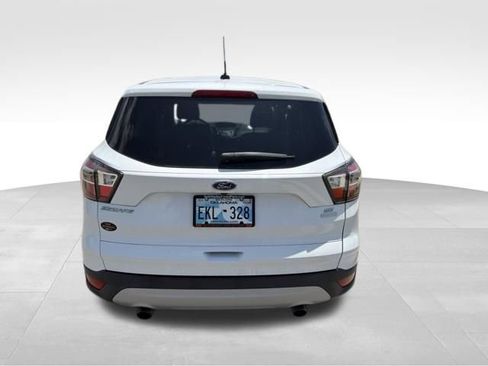 Used 2017 Ford Escape SE FWD image 4