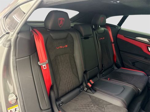 Used 2024 Lamborghini Urus S image 31