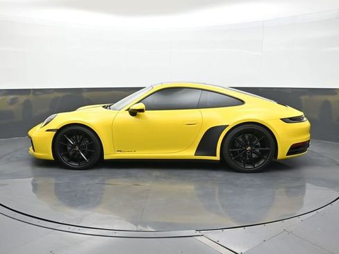 Certified 2022 Porsche 911 Carrera S image 2