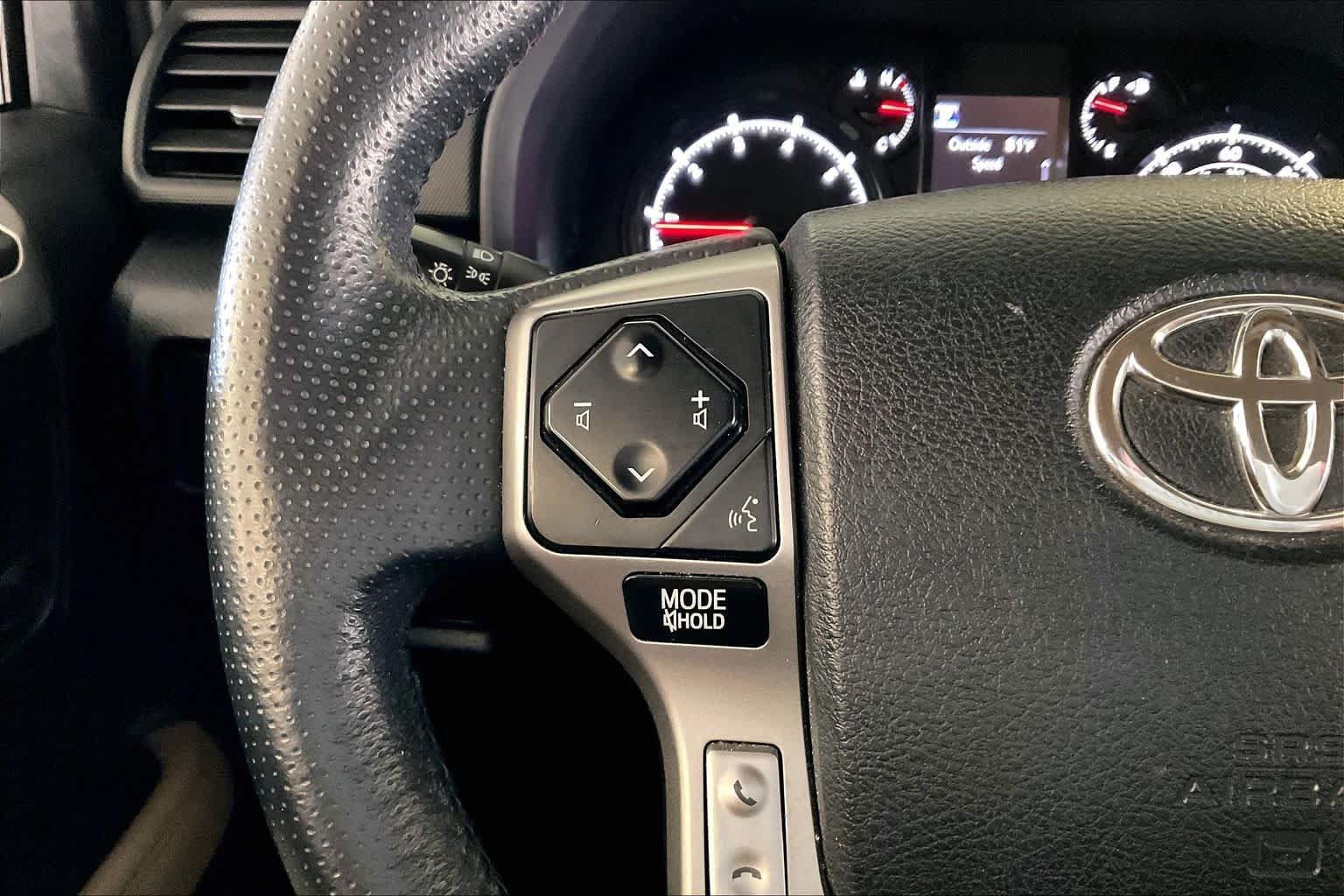 Used 2020 Toyota 4Runner SR5 Premium RWD image 21