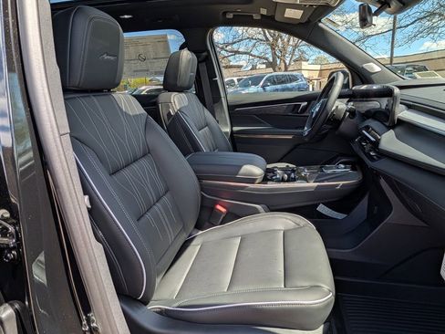 New 2026 Buick Enclave Avenir AWD/4WD image 24