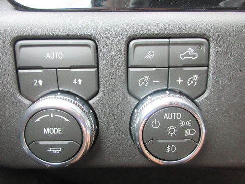 New 2026 GMC Sierra 1500 Elevation w/ Elevation Premium Package AWD/4WD image 19