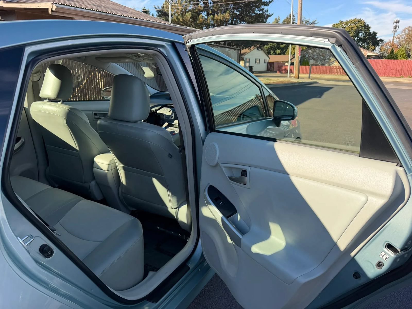 Used 2012 Toyota Prius Four FWD image 15