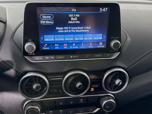 Used 2024 Nissan Sentra SV FWD image 18