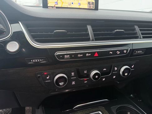 Used 2017 Audi Q7 3.0T Premium Plus w/ Premium Plus Package image 12