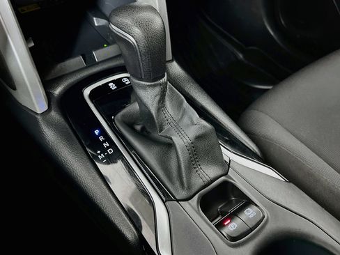 Certified 2024 Toyota Corolla Cross LE AWD/4WD image 17