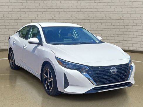 Certified 2025 Nissan Sentra SV FWD image 3