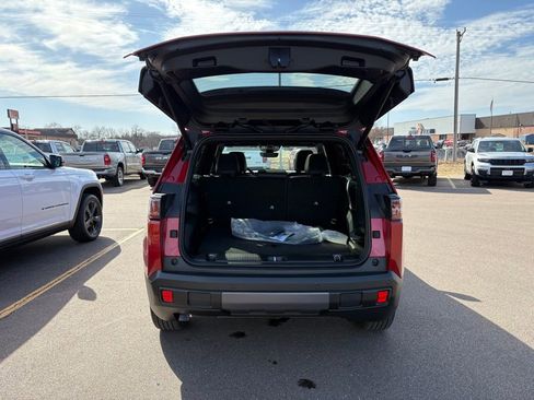 New 2026 Jeep Cherokee Limited image 5