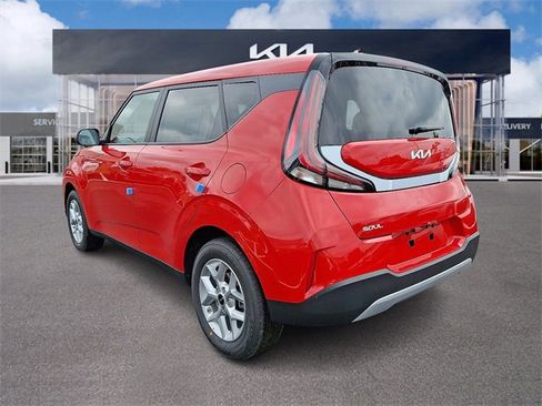 New 2025 Kia Soul LX w/ LX Technology Package image 3