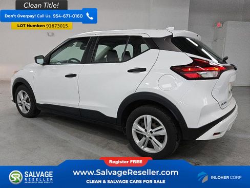 Used 2022 Nissan Kicks S image 3