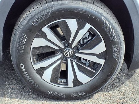 New 2026 Volkswagen Atlas SE image 8