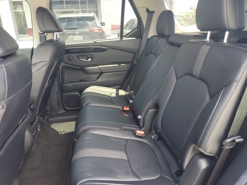 Used 2025 Honda Pilot EX-L image 13