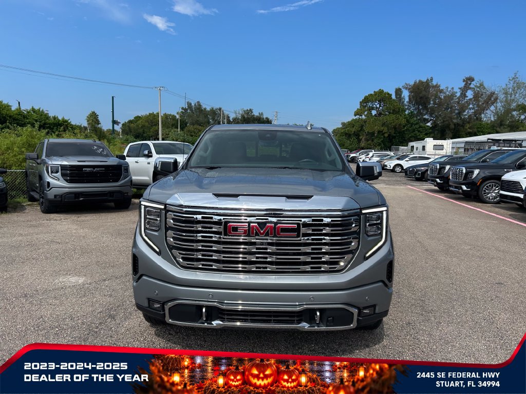 Used 2024 GMC Sierra 1500 Denali AWD/4WD image 2